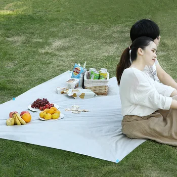 1db Szabadtéri piknik mat ruhával eldobható vízhatlan nagy vízálló piknik mat hordozható kemping strand gyepén mat kellékek